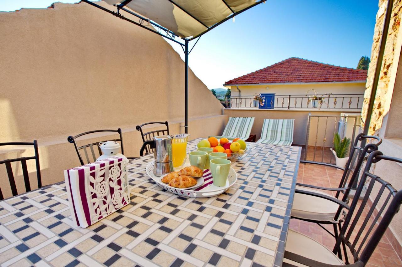 Apartments With A Parking Space Jelsa, Hvar - 8713 Jelsa  Ngoại thất bức ảnh