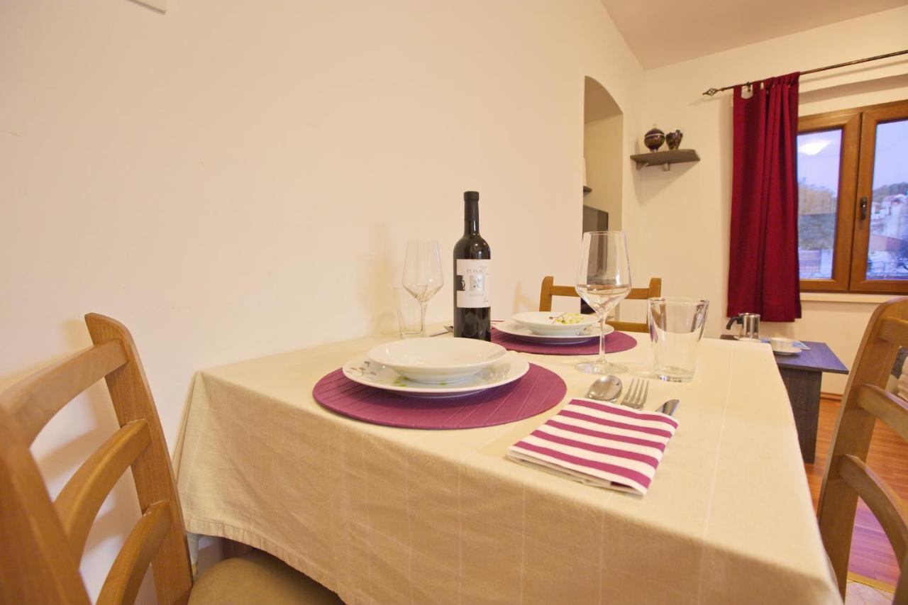 Apartments With A Parking Space Jelsa, Hvar - 8713 Jelsa  Ngoại thất bức ảnh