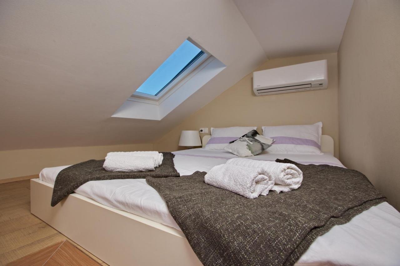 Apartments With A Parking Space Jelsa, Hvar - 8713 Jelsa  Ngoại thất bức ảnh